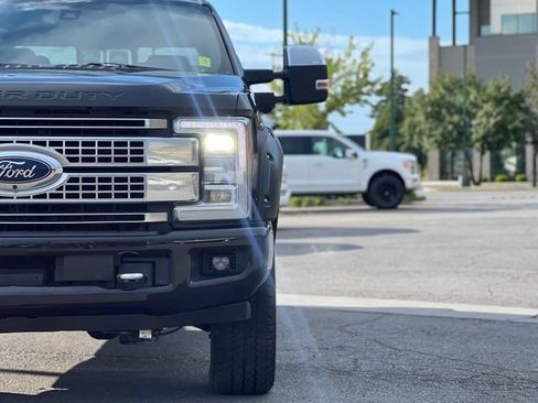 Used 2019 Ford F350 Platinum w/ Platinum Ultimate Package AWD/4WD image 11
