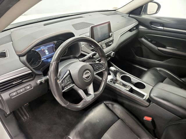 Used 2024 Nissan Altima 2.5 SR FWD image 14