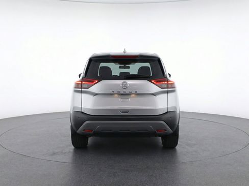 Used 2025 Nissan Rogue SV image 7