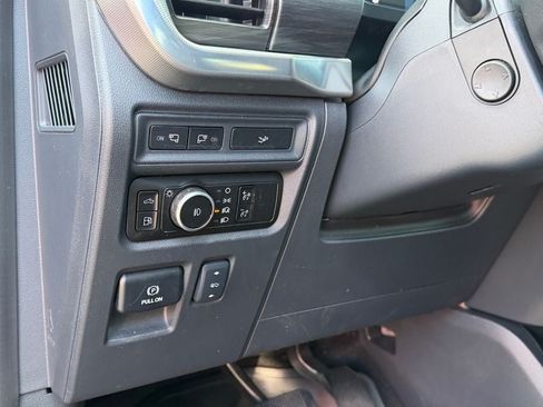 Used 2024 Ford F150 Lariat w/ Tow/Haul Package AWD/4WD image 19