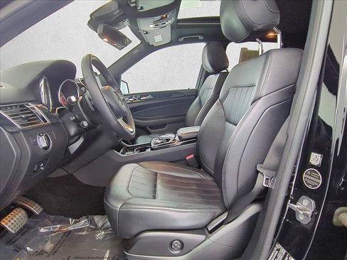 Used 2019 Mercedes-Benz GLE 400 4MATIC image 17