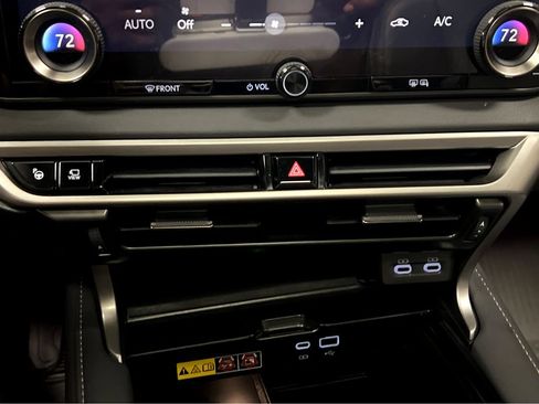 Certified 2023 Lexus RX 350 Premium Plus w/ Accessory Package AWD/4WD image 17
