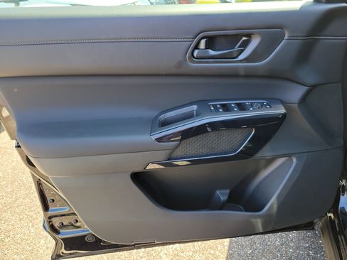 New 2026 Nissan Pathfinder SV FWD image 18