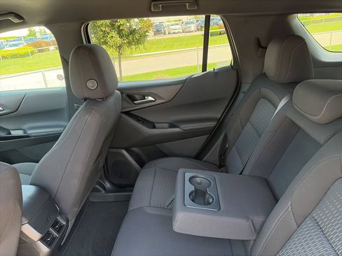 Used 2026 Chevrolet Equinox LT FWD image 39