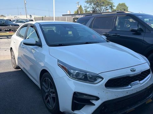 Used 2019 Kia Forte S FWD image 4