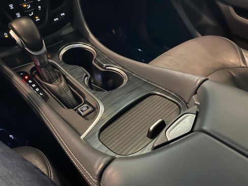 Used 2019 Buick Envision Essence image 89