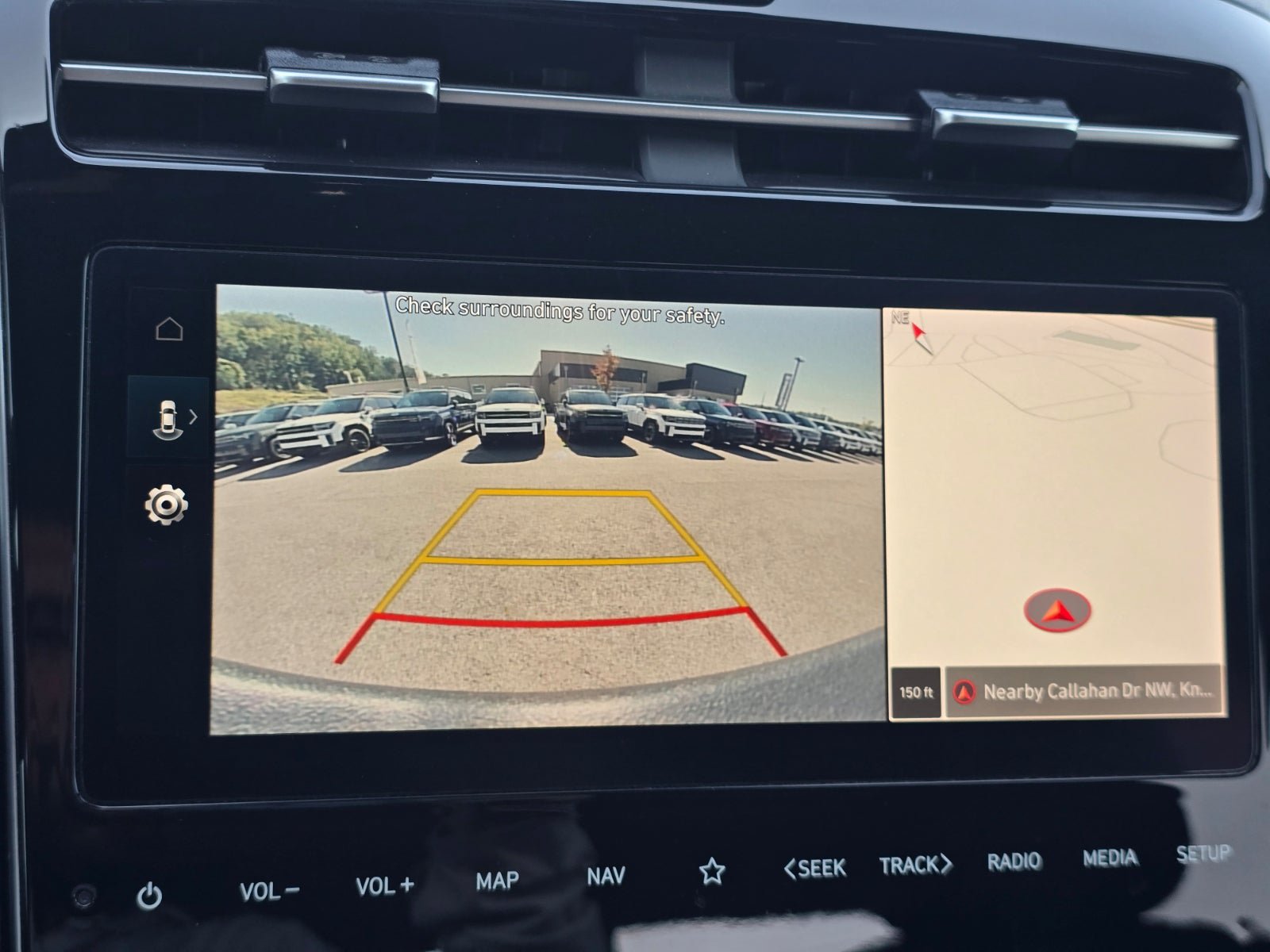 Certified 2024 Hyundai Santa Cruz SEL w/ Activity Package FWD image 21
