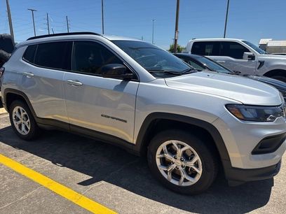 Used 2024 Jeep Compass Latitude