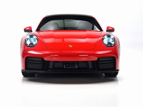 Used 2025 Porsche 911 Carrera image 2
