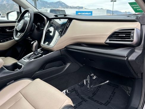 Used 2022 Subaru Outback Limited XT image 8