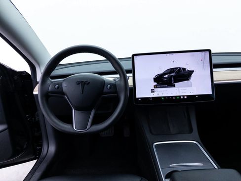 Used 2023 Tesla Model 3 Standard Range RWD image 5