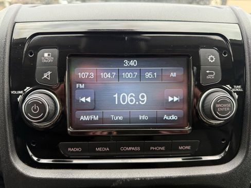 Used 2019 RAM ProMaster 3500 w/ Interior Convenience Group image 15