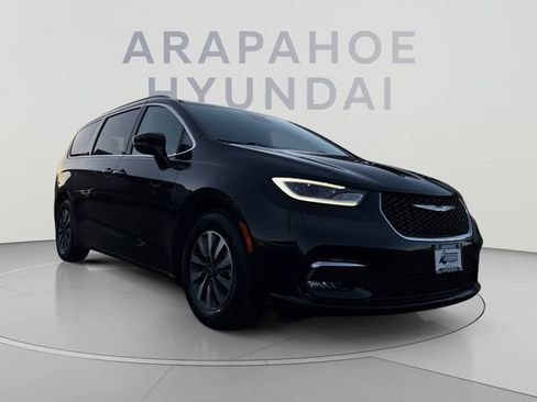 Used 2021 Chrysler Pacifica Touring w/ Cold Weather Group FWD image 7