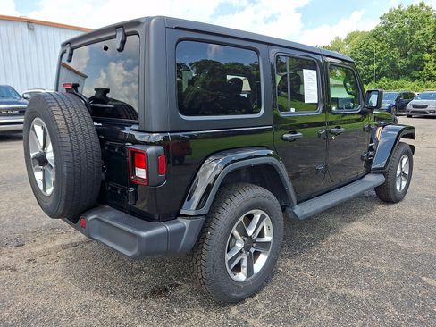 Used 2023 Jeep Wrangler Unlimited Sahara w/ Cold Weather Group AWD/4WD image 25
