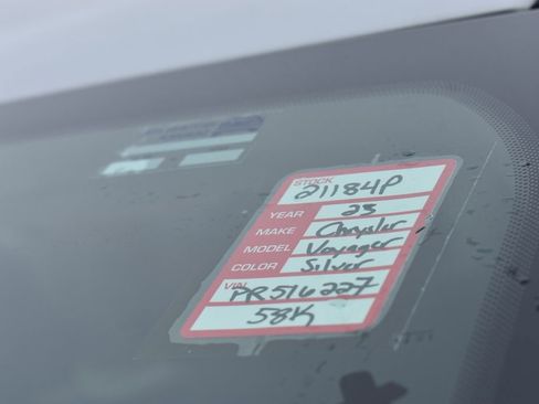 Used 2023 Chrysler Voyager LX image 37