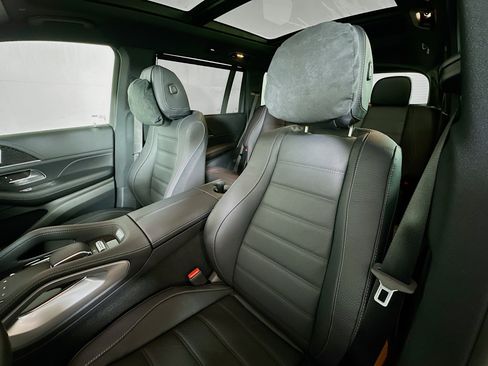 New 2026 Mercedes-Benz GLS 580 4MATIC image 22