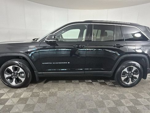 Used 2023 Jeep Grand Cherokee 4WD 4xe w/ Luxury Tech Group II image 7