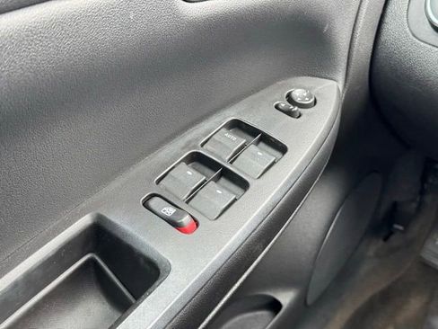 Used 2009 Chevrolet Impala LT FWD image 25
