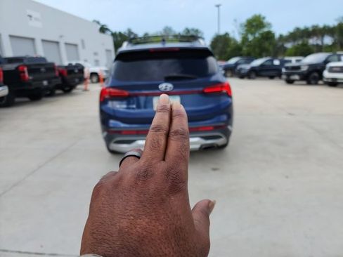 Used 2022 Hyundai Santa Fe SEL w/ Convenience + Premium Package FWD image 11