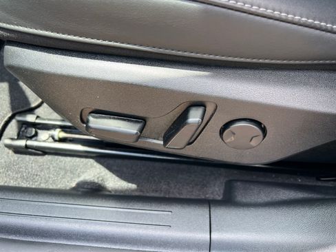 Certified 2025 Kia EV6 Light w/ Light LR Technology Package RWD image 18