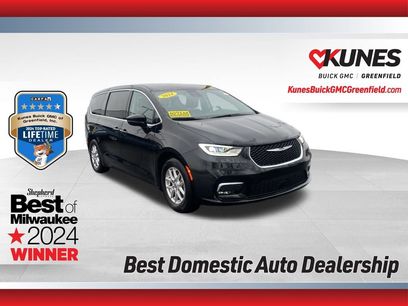 Used 2024 Chrysler Pacifica Touring-L