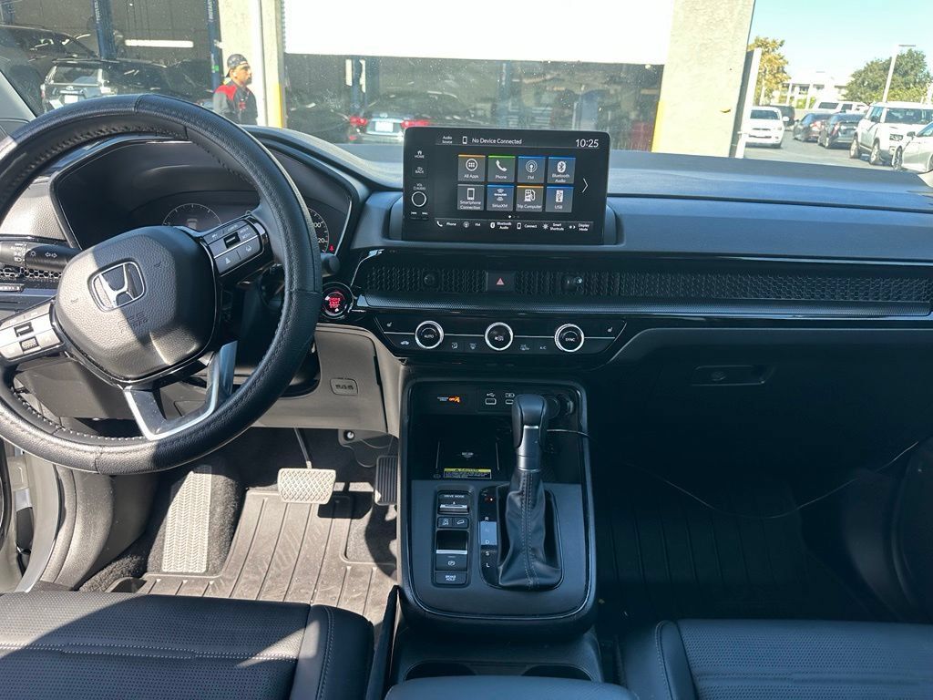 Used 2025 Honda CR-V EX-L image 10