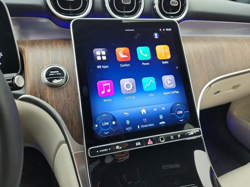 Used 2026 Mercedes-Benz GLC 300 image 10