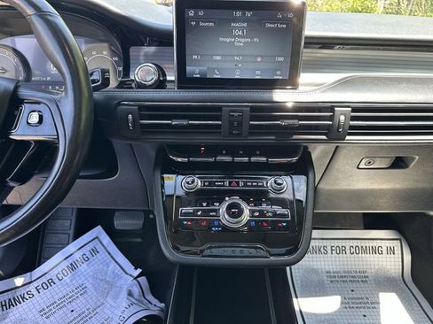 Used 2022 Lincoln Corsair AWD w/ Premium Package image 14