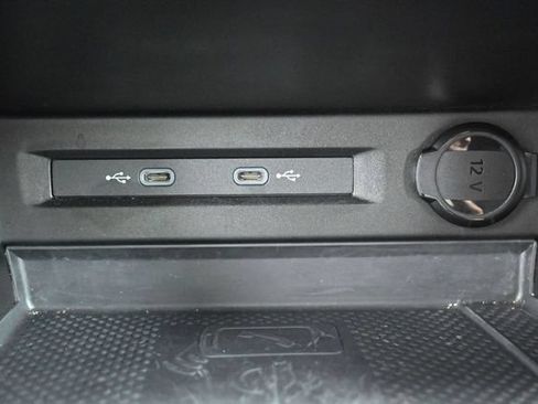 Used 2023 Volkswagen Tiguan SE FWD image 23