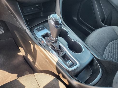 Used 2020 Chevrolet Equinox LT image 34