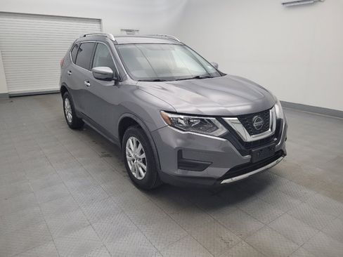 Used 2018 Nissan Rogue SV image 13