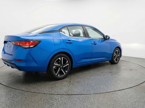 Used 2025 Nissan Sentra SV FWD image 9
