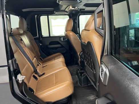 Used 2020 Jeep Gladiator Rubicon AWD/4WD image 9
