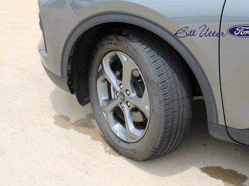 Used 2025 Ford Escape ST-Line FWD image 9