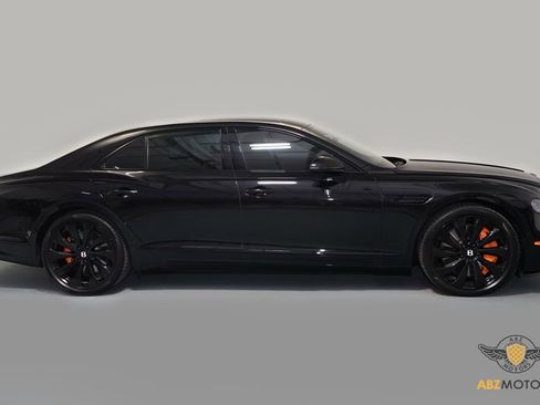 Used 2026 Bentley Flying Spur Azure image 4
