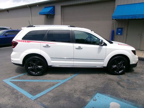 Used 2020 Dodge Journey Crossroad w/ Popular Equipment Group image 6
