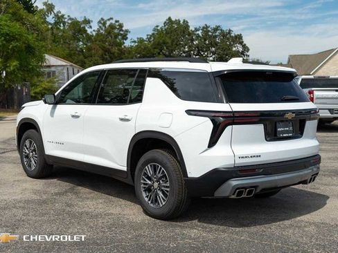 New 2026 Chevrolet Traverse LT w/ Enhanced Driving Package FWD image 8
