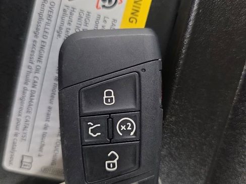 Used 2022 Volkswagen Tiguan SEL R-Line AWD/4WD image 21