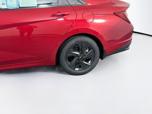 Used 2023 Hyundai Elantra SEL image 28