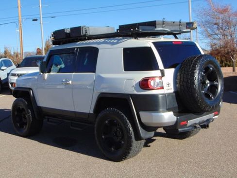 Used 2014 Toyota FJ Cruiser 4WD w/ Convenience Package image 6