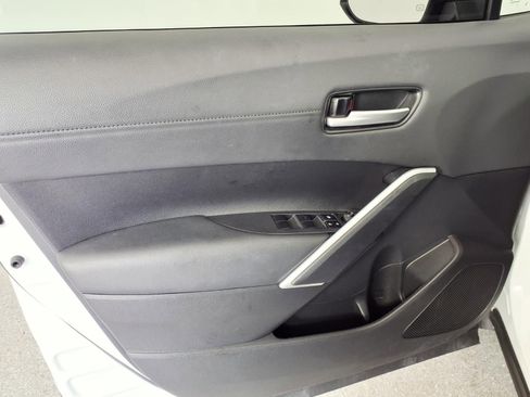 Used 2023 Toyota Corolla Cross XLE w/ Convenience Package image 15