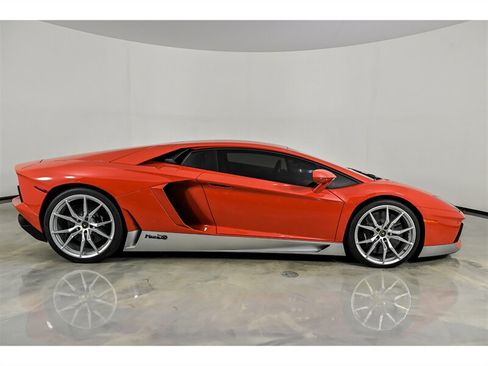 Used 2017 Lamborghini Aventador LP 700-4 AWD/4WD image 18