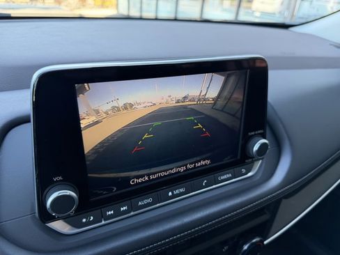 Certified 2023 Nissan Rogue S image 13