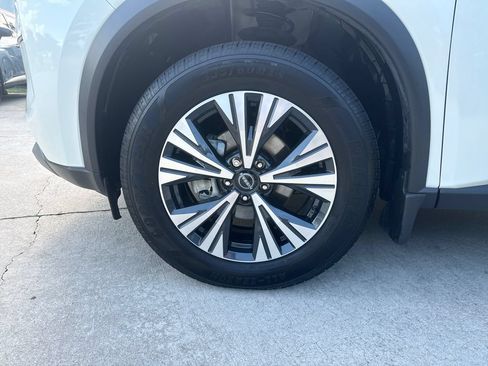 Used 2023 Nissan Rogue SV w/ SV Premium B Package FWD image 25