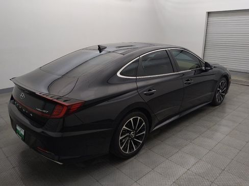 Used 2021 Hyundai Sonata Limited w/ Preferred Accessory Package FWD image 9