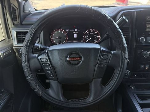 Used 2021 Nissan Titan PRO-4X w/ Pro-4x Convenience Package AWD/4WD image 14