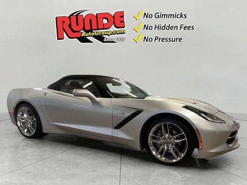 Used 2018 Chevrolet Corvette Stingray Convertible w/ 1LT image 7