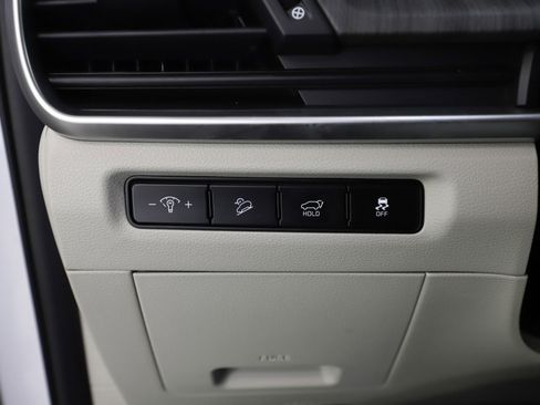 Used 2023 Kia Telluride EX w/ EX Captain's Chair Package image 25