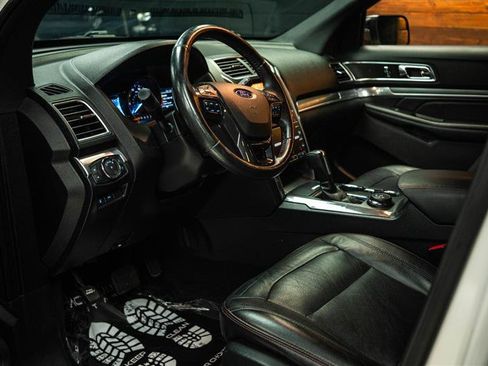 Used 2017 Ford Explorer Sport AWD/4WD image 9
