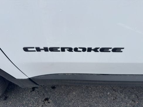 New 2026 Jeep Cherokee Limited AWD/4WD image 38